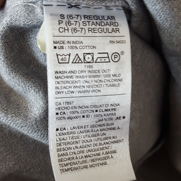 🆕️Kids Grey Button Down Shirt Size S(6/7) - Picture 3 of 3